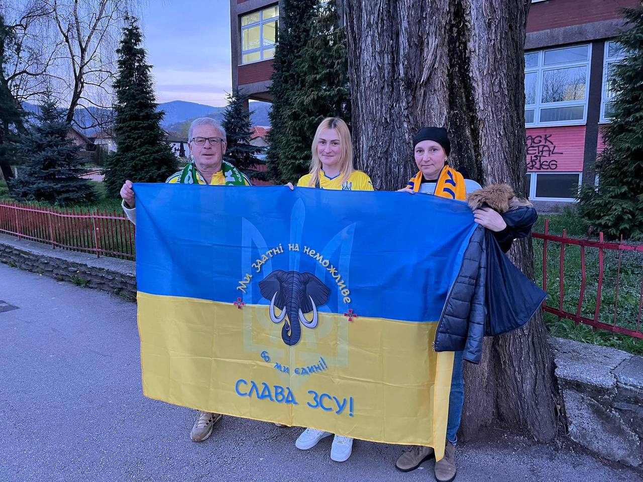 Портрет Ігоря на трибунах стадіона